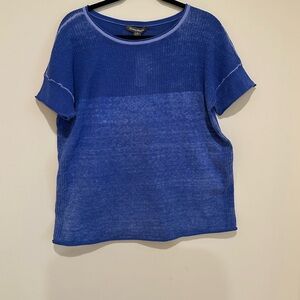 Tommy Bahama royal blue T-shirt. Size L
NWT